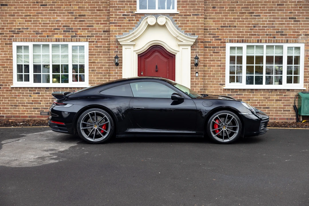 2019 Porsche 992 Carrera - Image 13 of 31