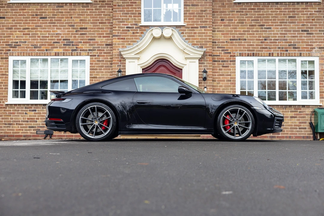 2019 Porsche 992 Carrera - Image 5 of 31