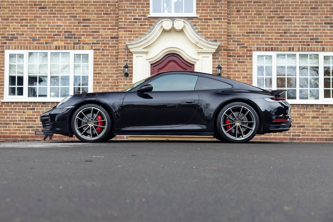 2019 Porsche 992 Carrera - Image 17 of 31