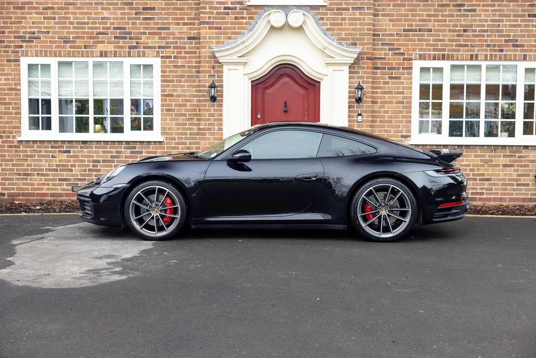 2019 Porsche 992 Carrera - Image 9 of 31