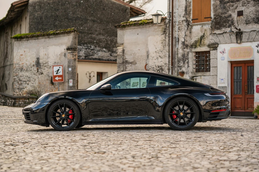 2019 Porsche 992 Carrera 4S - Image 12 of 21