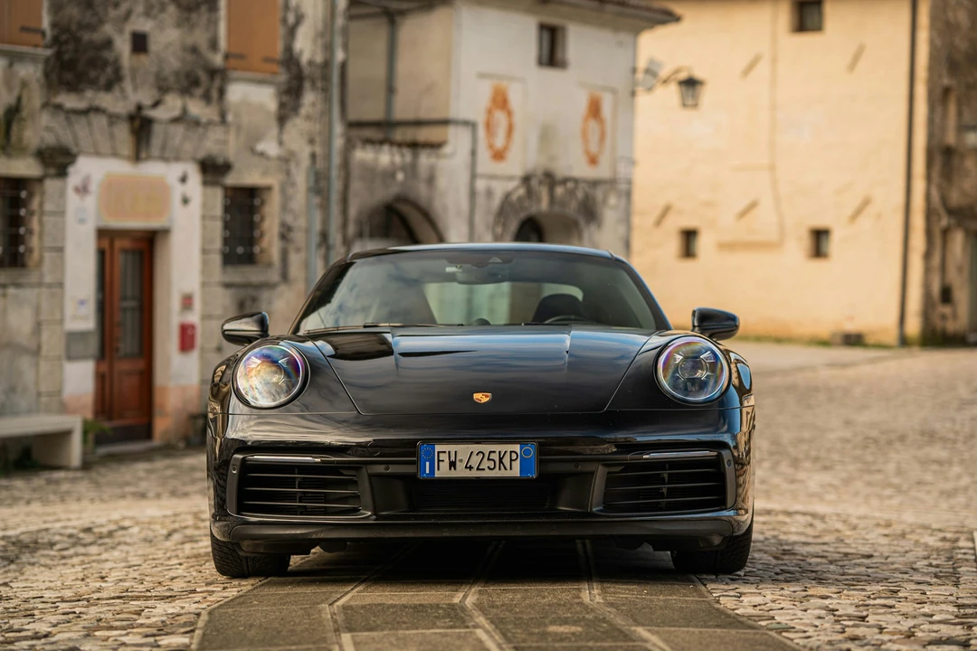 2019 Porsche 992 Carrera 4S - Image 18 of 21