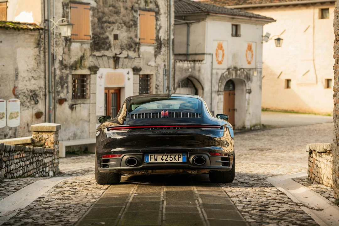 2019 Porsche 992 Carrera 4S - Image 14 of 21