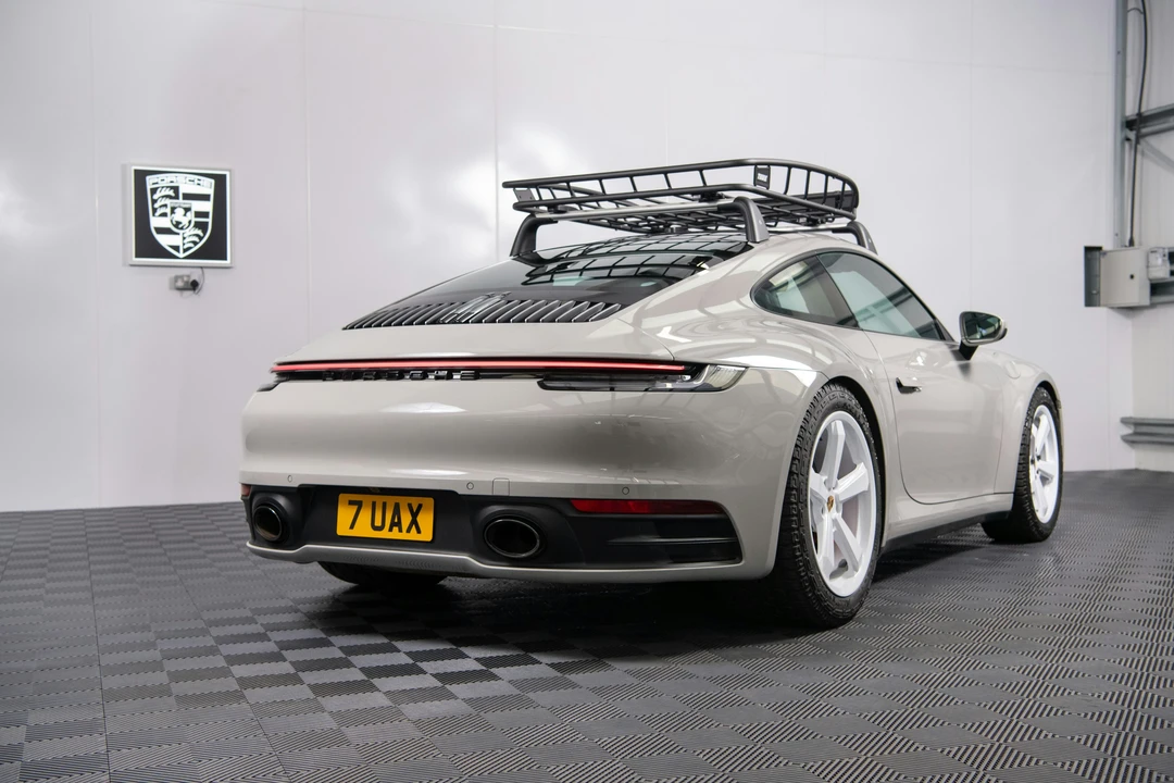 2019 Porsche 992 Carrera 4S - Image 9 of 21