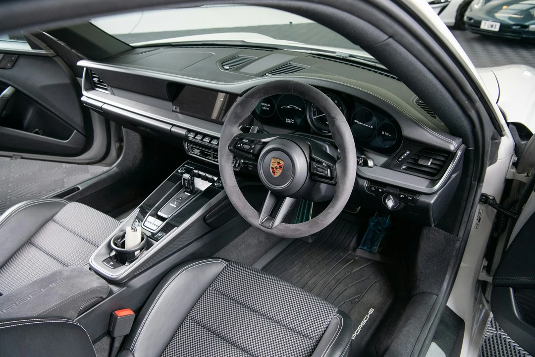 2019 Porsche 992 Carrera 4S - Image 4 of 21