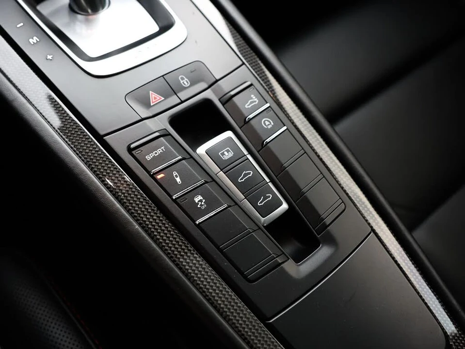 2019 Porsche 991 Carrera 4 - Image 19 of 31