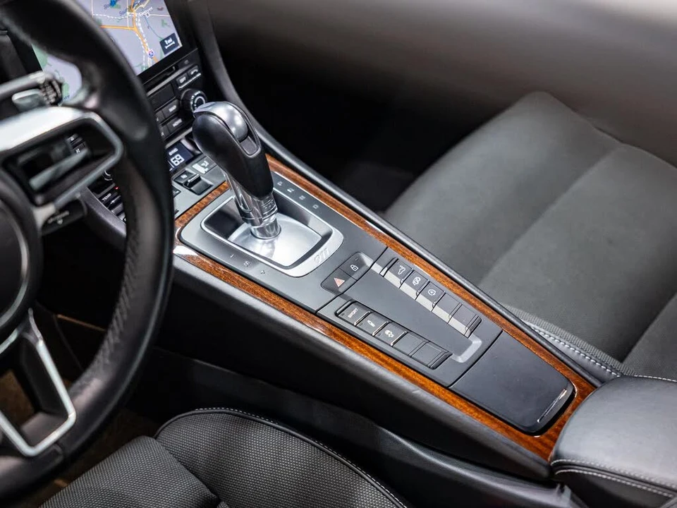 2019 Porsche 991 Carrera 4 - Image 16 of 31
