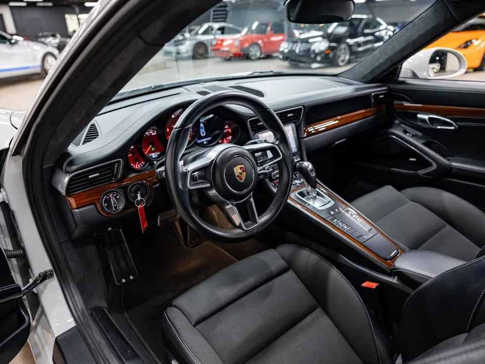 2019 Porsche 991 Carrera 4 - Image 9 of 31