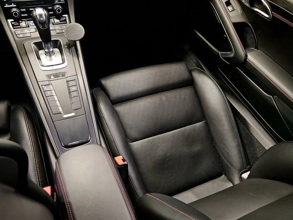 2019 Porsche 911 - Image 15 of 19