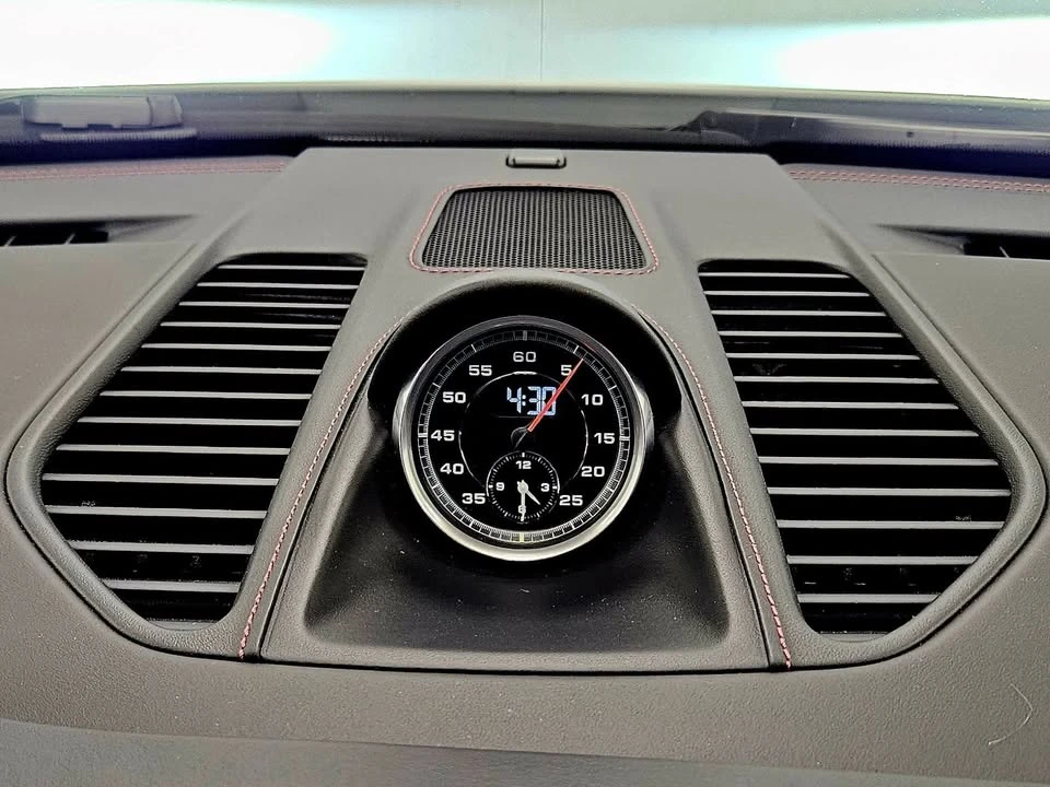 2019 Porsche 911 - Image 16 of 19