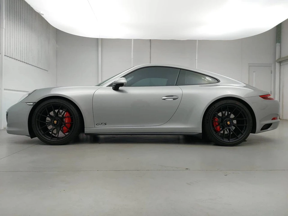 2019 Porsche 911 - Image 2 of 5