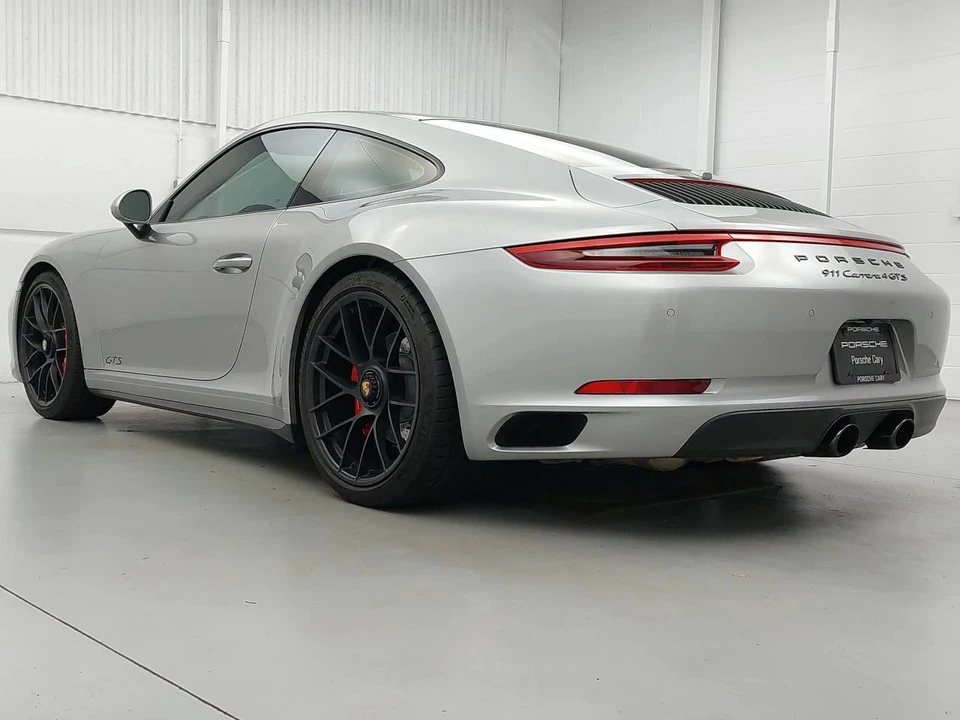 2019 Porsche 911 - Image 3 of 5