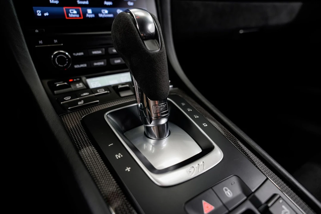 2019 Porsche 911 - Image 16 of 31