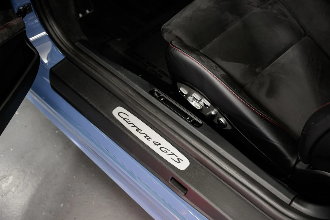 2019 Porsche 911 - Image 25 of 31