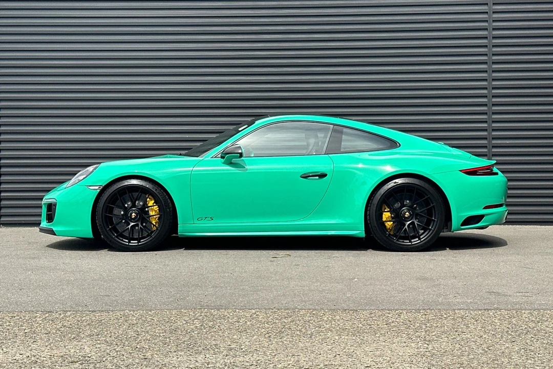 2019 Porsche 911 - Image 2 of 31