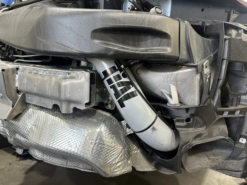 2019 Porsche - Image 18 of 31