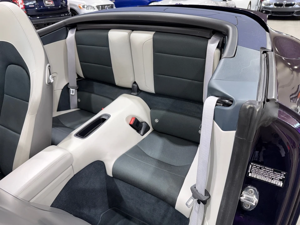 2019 Porsche - Image 12 of 31