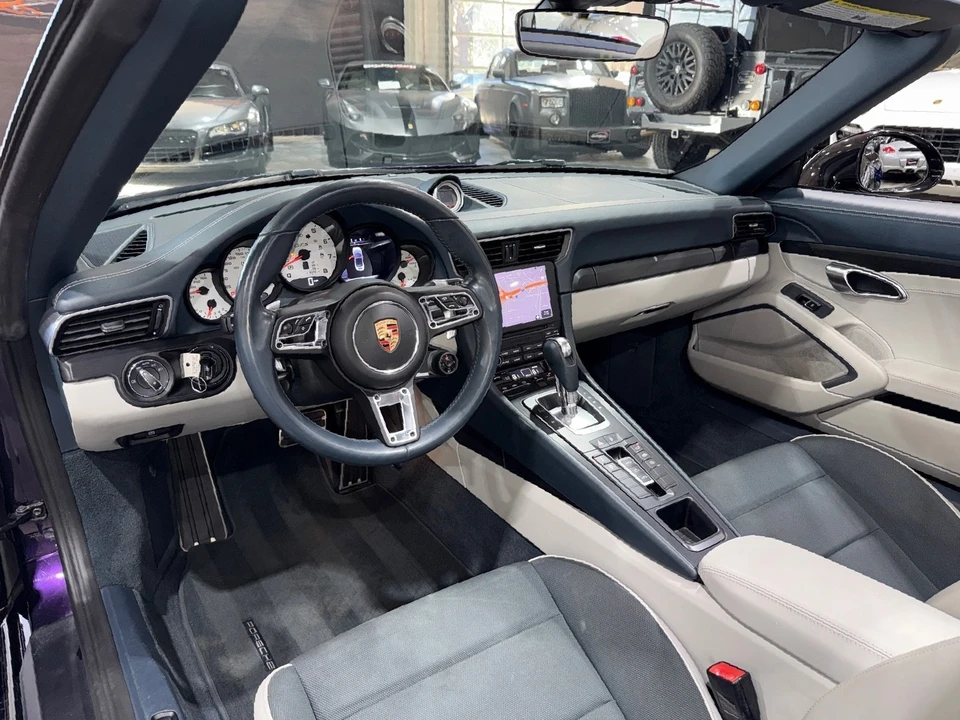 2019 Porsche - Image 8 of 31