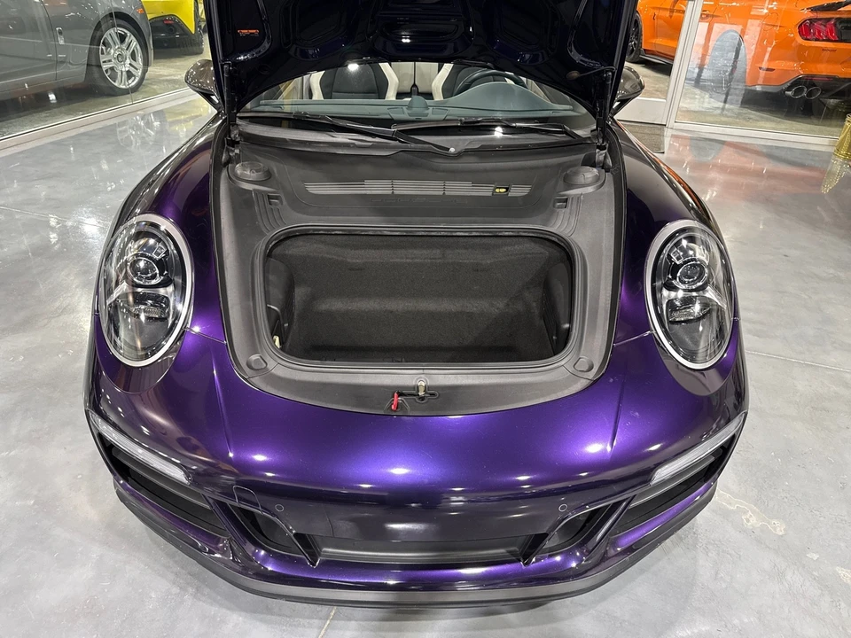 2019 Porsche - Image 14 of 31