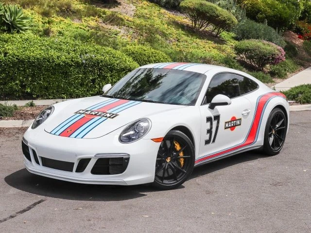 2019 Porsche - Image 2 of 31