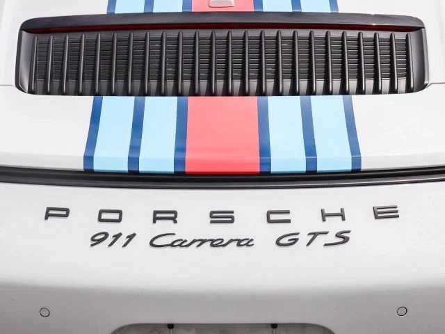 2019 Porsche - Image 23 of 31