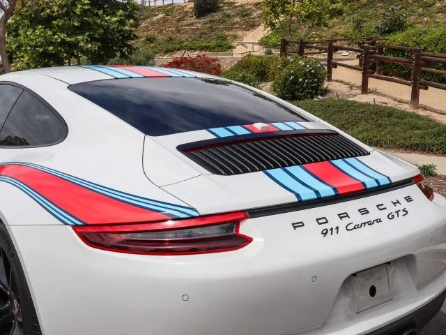 2019 Porsche - Image 9 of 31