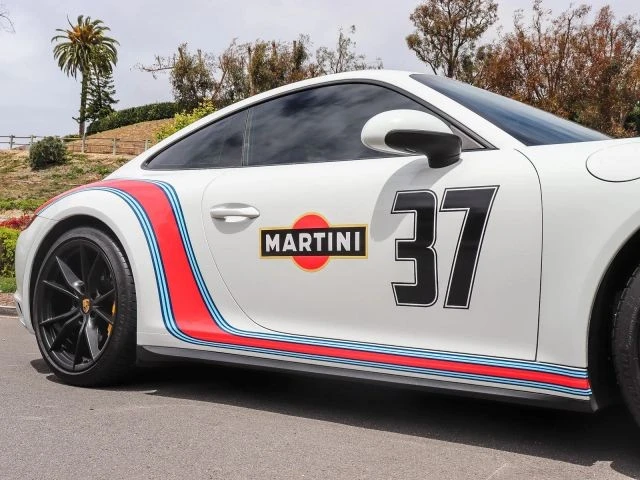 2019 Porsche - Image 18 of 31
