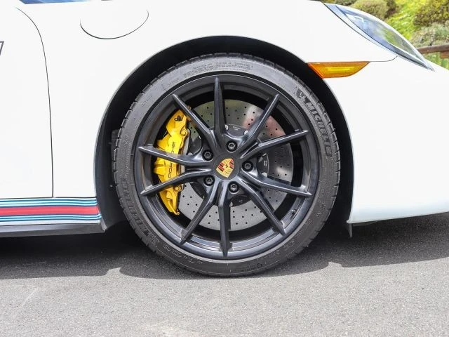 2019 Porsche - Image 19 of 31