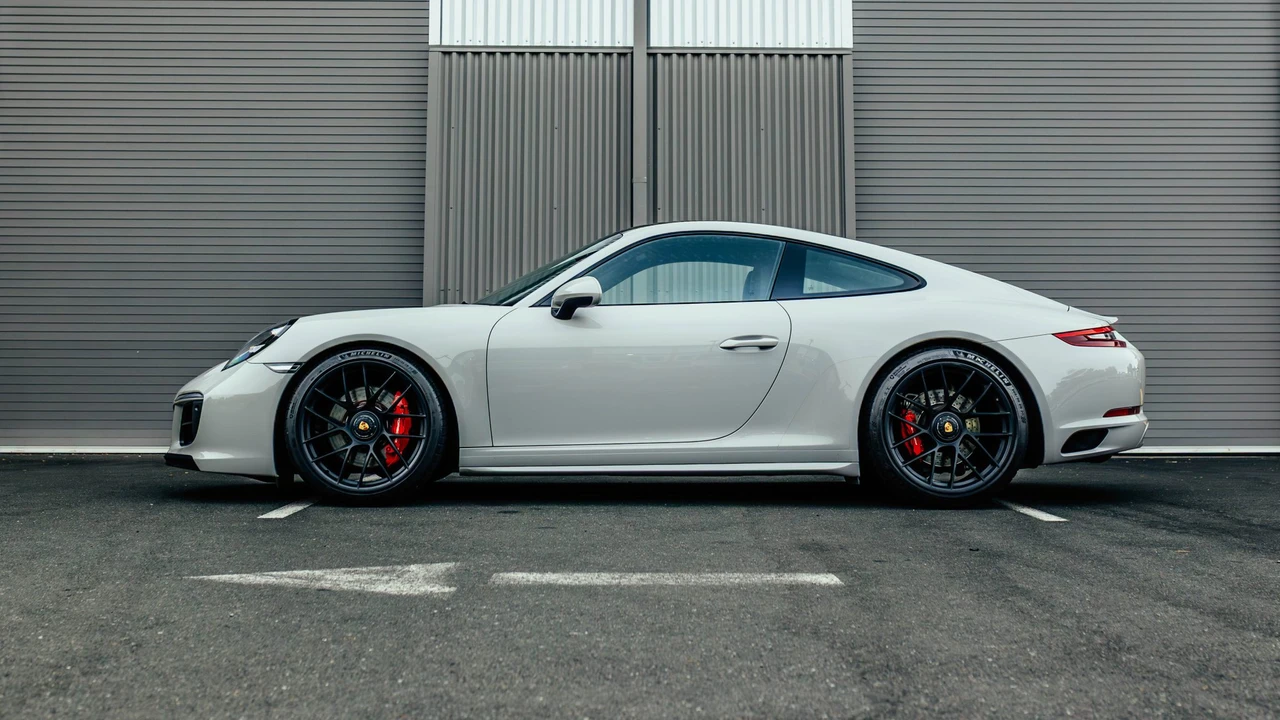 2019 Porsche 991 Carrera - Image 19 of 31