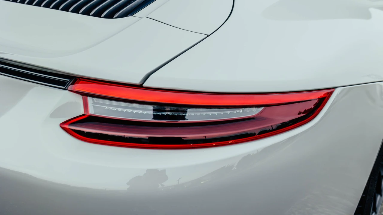 2019 Porsche 991 Carrera - Image 29 of 31