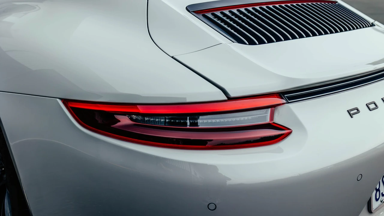 2019 Porsche 991 Carrera - Image 26 of 31