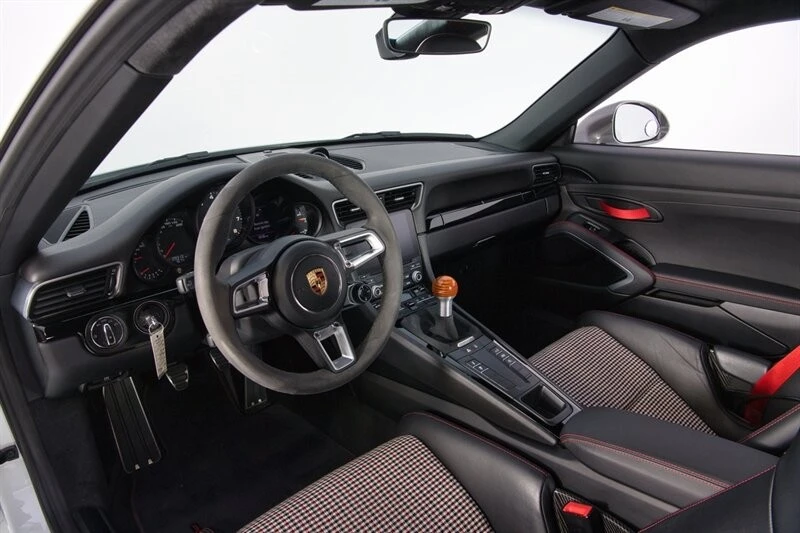 2019 Porsche 991 Carrera T - Image 17 of 21