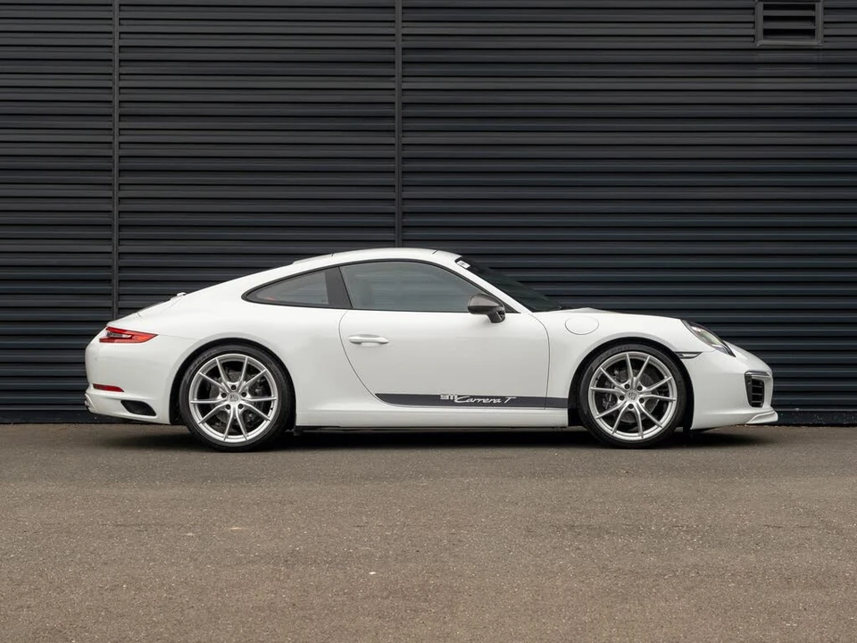 2019 Porsche 991 Carrera T - Image 9 of 31