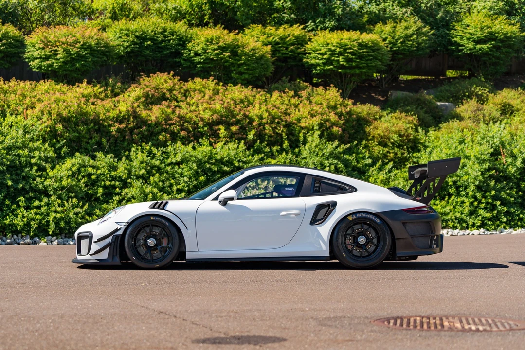 2019 Porsche 991 GT2 RS - Image 4 of 31