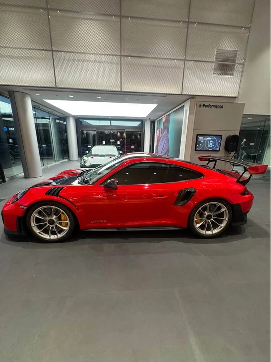 2019 Porsche 991 GT2 RS - Image 6 of 18