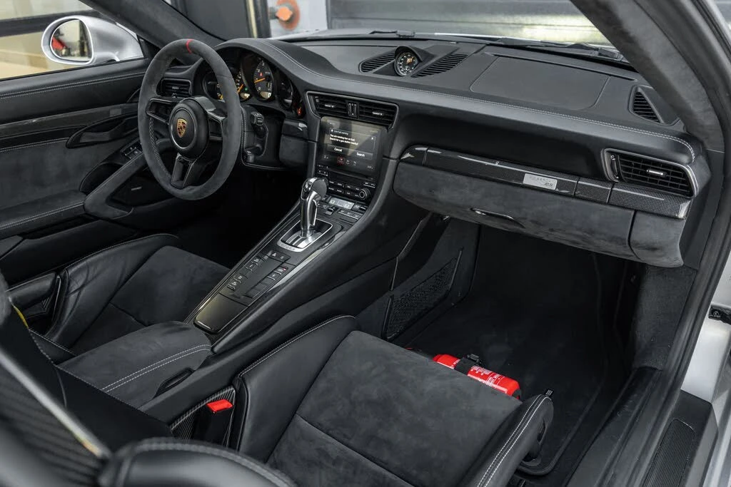 2019 Porsche 991 GT2 RS - Image 2 of 31