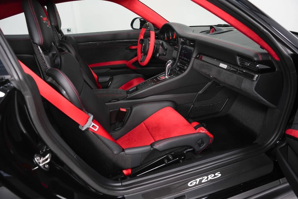 2019 Porsche 991 GT2 RS - Image 2 of 31