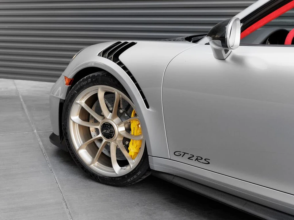 2019 Porsche 991 GT2 RS - Image 13 of 31