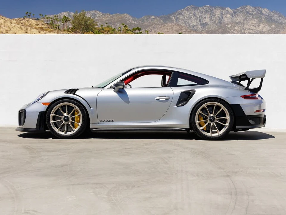 2019 Porsche 991 GT2 RS - Image 2 of 31