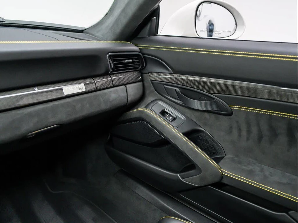 2019 Porsche 991 GT2 RS - Image 29 of 31