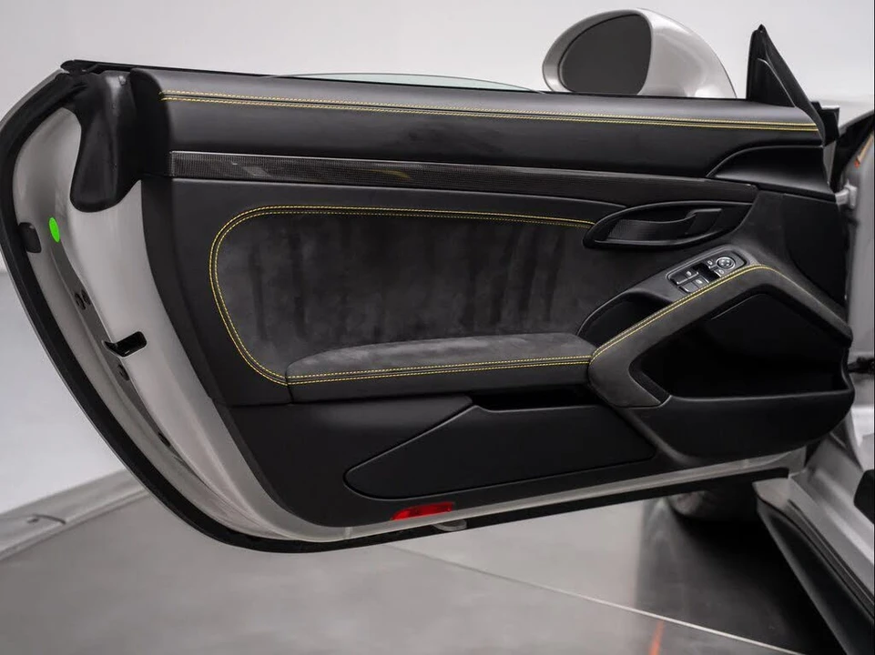2019 Porsche 991 GT2 RS - Image 27 of 31