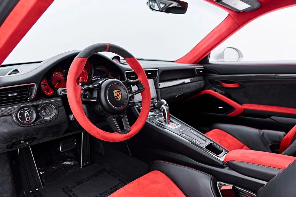 2019 Porsche 991 GT2 RS - Image 2 of 31