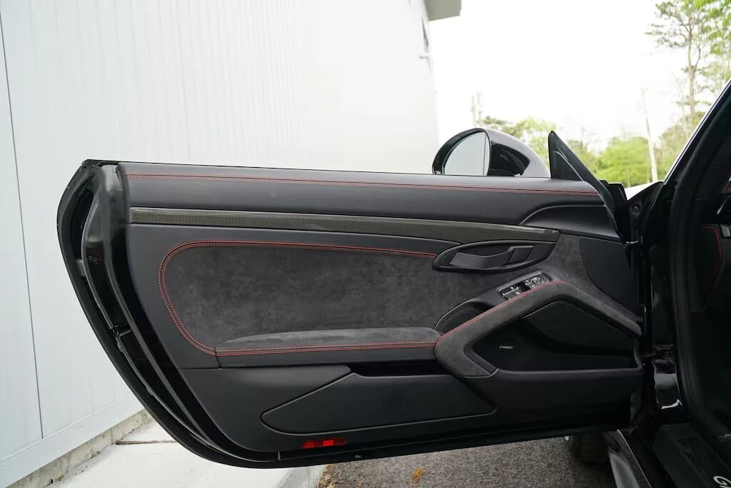 2019 Porsche 991 GT2 RS - Image 11 of 31