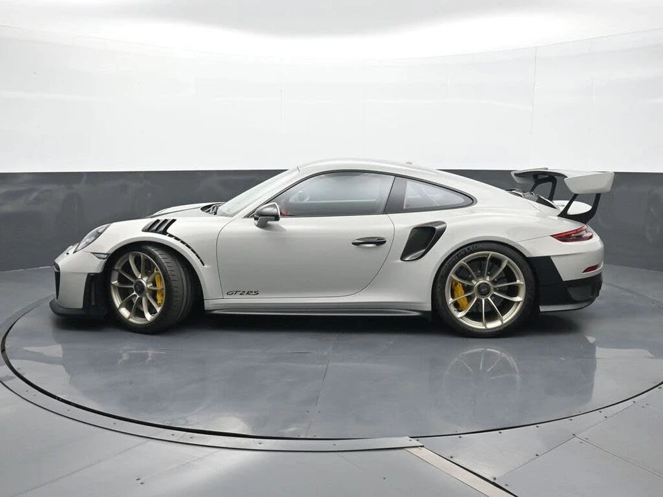 2019 Porsche 991 GT2 RS - Image 2 of 31