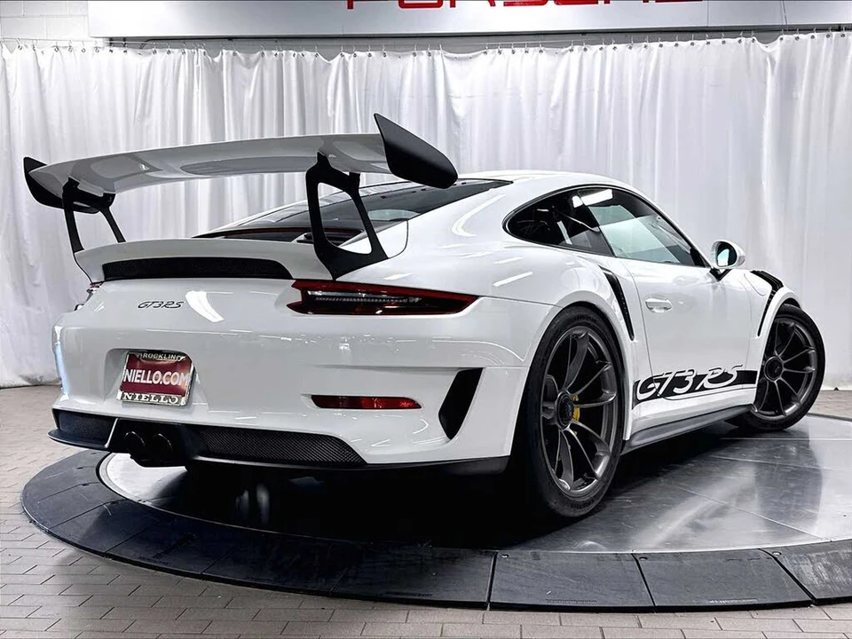 2019 Porsche 991 GT3 RS - Image 8 of 31