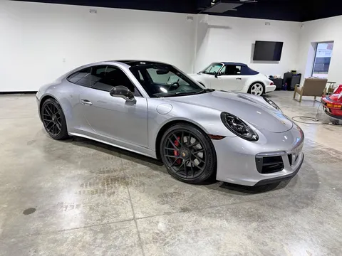 2019 Porsche 911 GTS 4