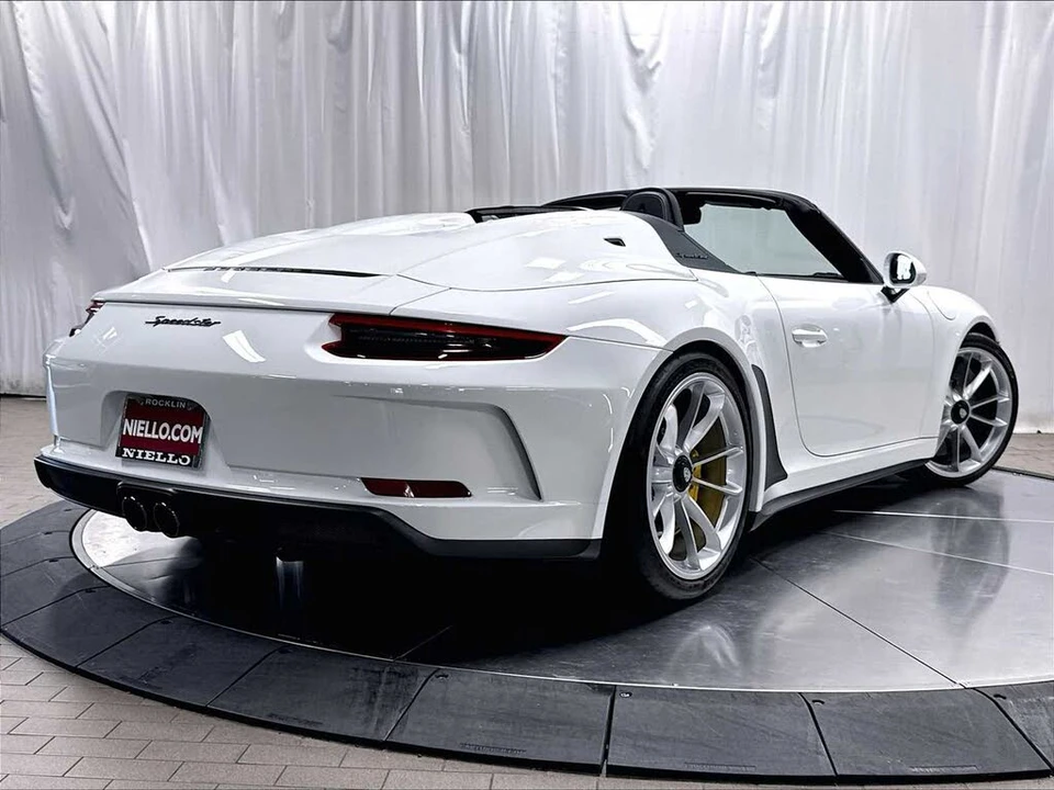 2019 Porsche 991 Speedster - Image 8 of 31