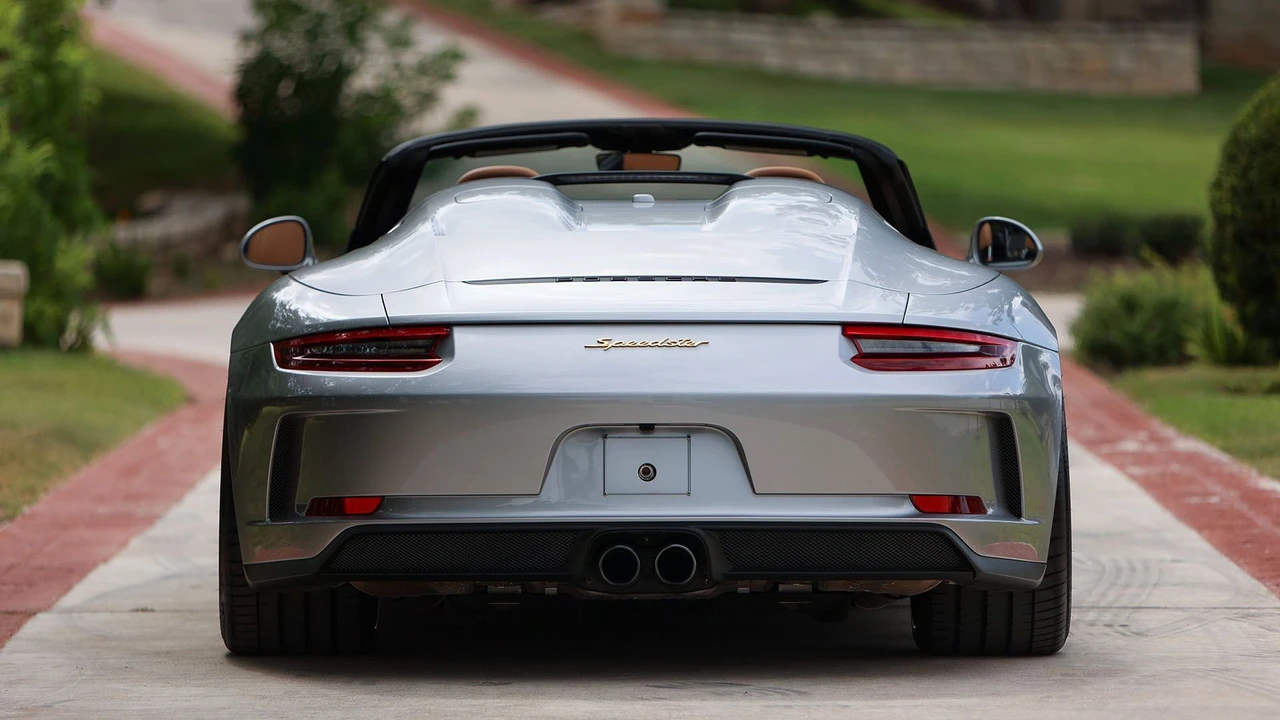 2019 Porsche 991 Speedster - Image 2 of 31