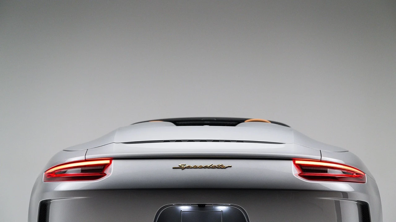 2019 Porsche 991 Speedster - Image 14 of 31