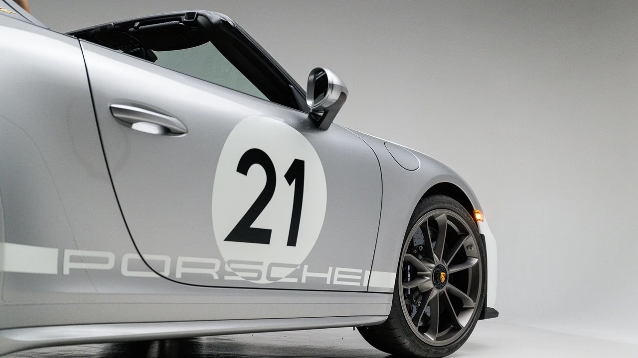 2019 Porsche 991 Speedster - Image 7 of 31